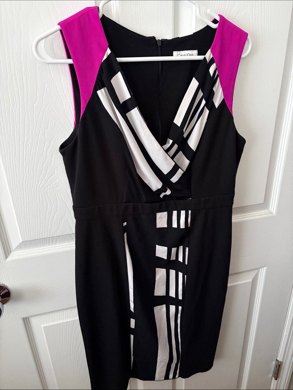 Calvin Klein Black, White & Fuchsia Sleeveless Sheath Dress